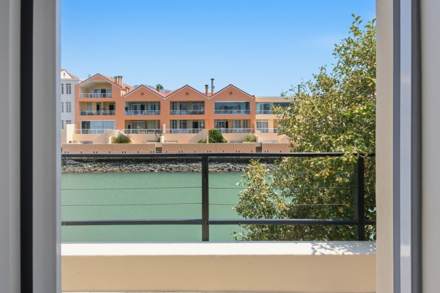 4 Bedroom Property for Sale in Harbour Island Western Cape